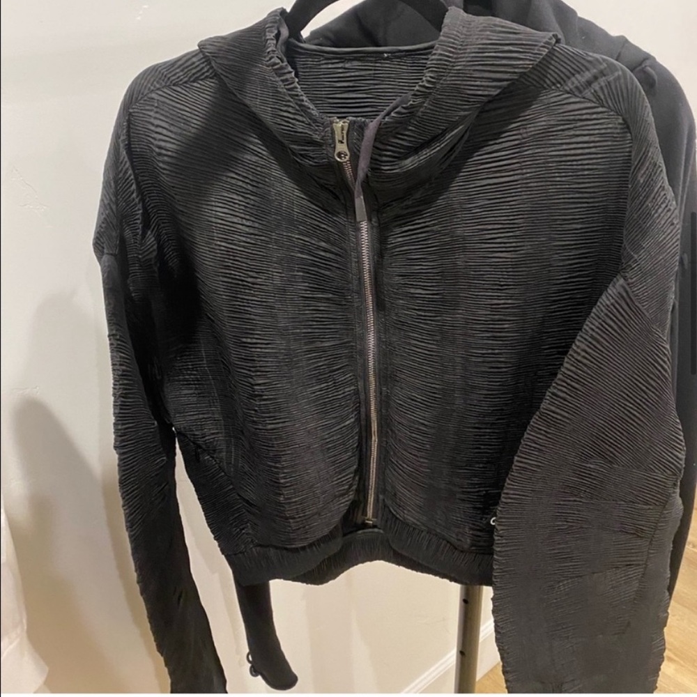 Alo jacket